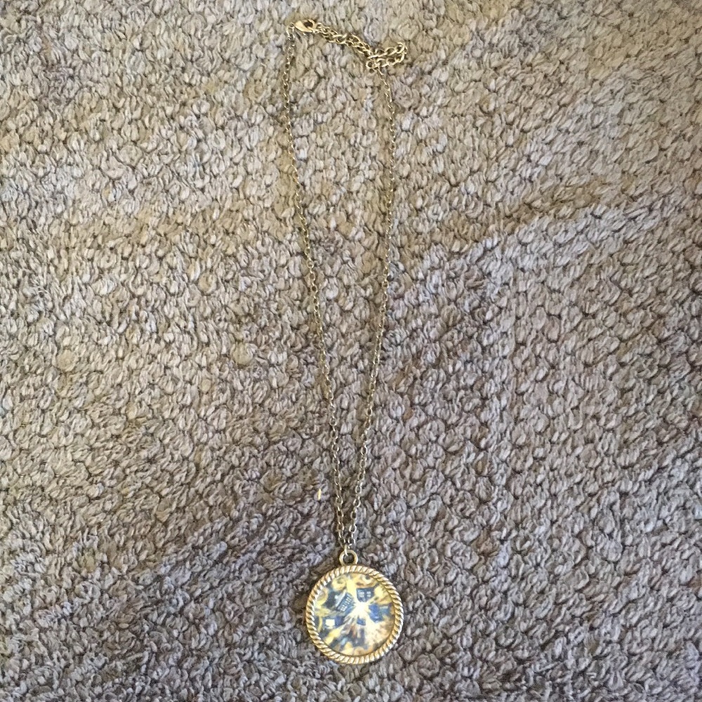 Doctor who necklace.